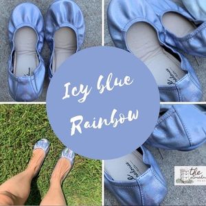 Storehouse Flats. Size 9. Iridescent Icy Blue.